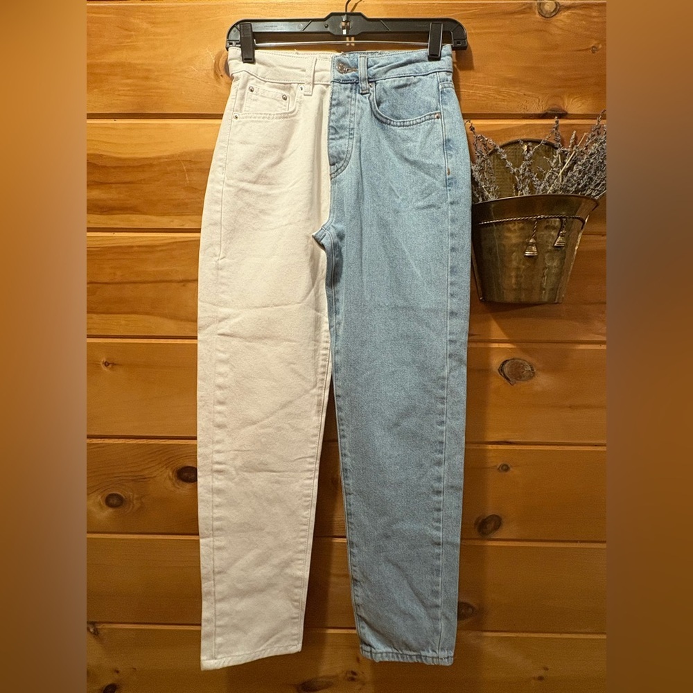 Adika Two-Tone Split Denim Jeans – Women’s Size Small – NWT